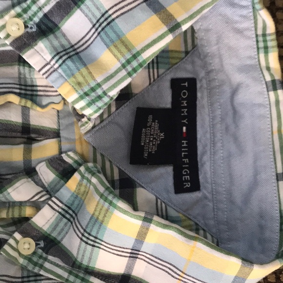 Tommy Hilfiger button down - Picture 2 of 3